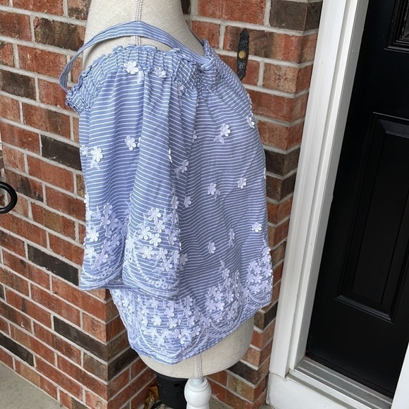 A New Day Off‎ Shoulder Sleeves Stripes And Daisy Top - Picture 2 of 7